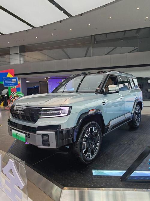 惠州79比亚迪方程豹硬派越野的爆款，英菲尼迪35周年与你共成长